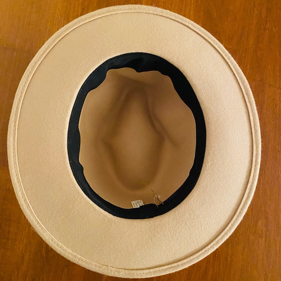 Beige Hat NWT! - Picture 4 of 5